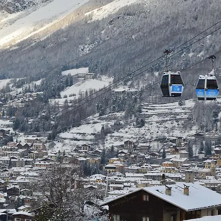 Ski Stadium