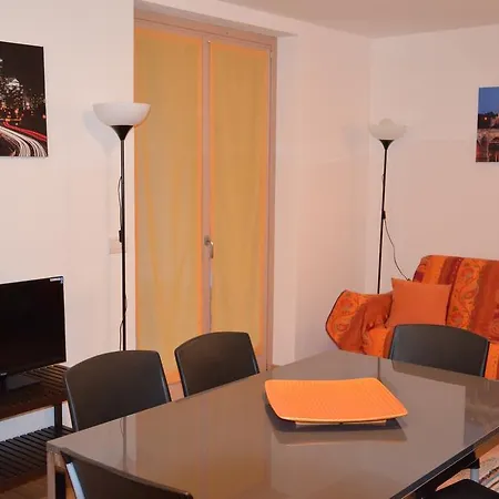 Ski Stadium *