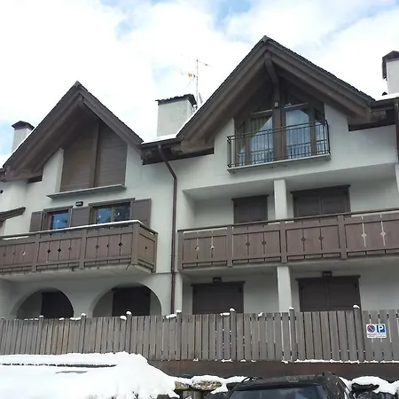 Ski Stadium شقة