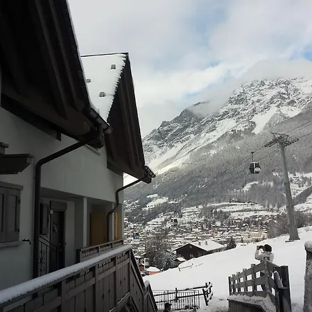 Ski Stadium *